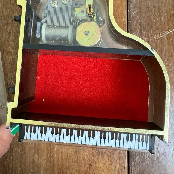 Sankyo Japan Vintage Piano Acrylic Wind-up "Chariots of Fire" Trinket Music Box‎ - Picture 11 of 11